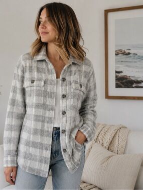 William Rast Plaid Fuzzy Shacket Jacket Gray Cream Button Front Size Medium